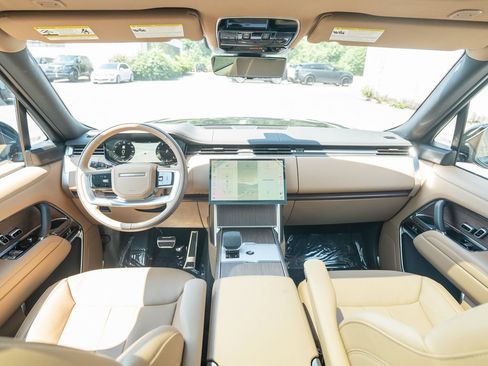 Used 2026 Land Rover Range Rover SE AWD/4WD image 18