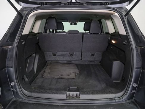 Used 2017 Ford Escape SE w/ Equipment Group 201A image 11