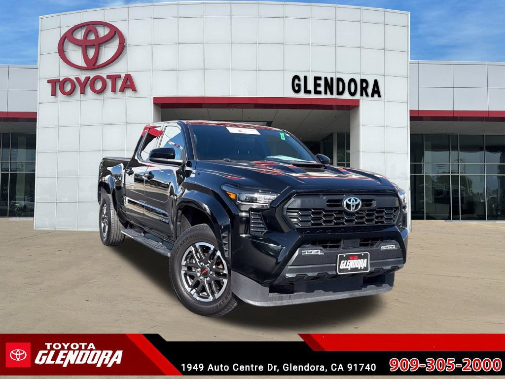 Certified 2025 Toyota Tacoma TRD Sport RWD image 2