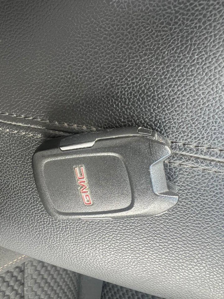 Used 2021 GMC Terrain SLE w/ Driver Convenience Package AWD/4WD image 21