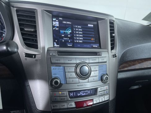 Used 2013 Subaru Legacy 2.5i Limited image 18