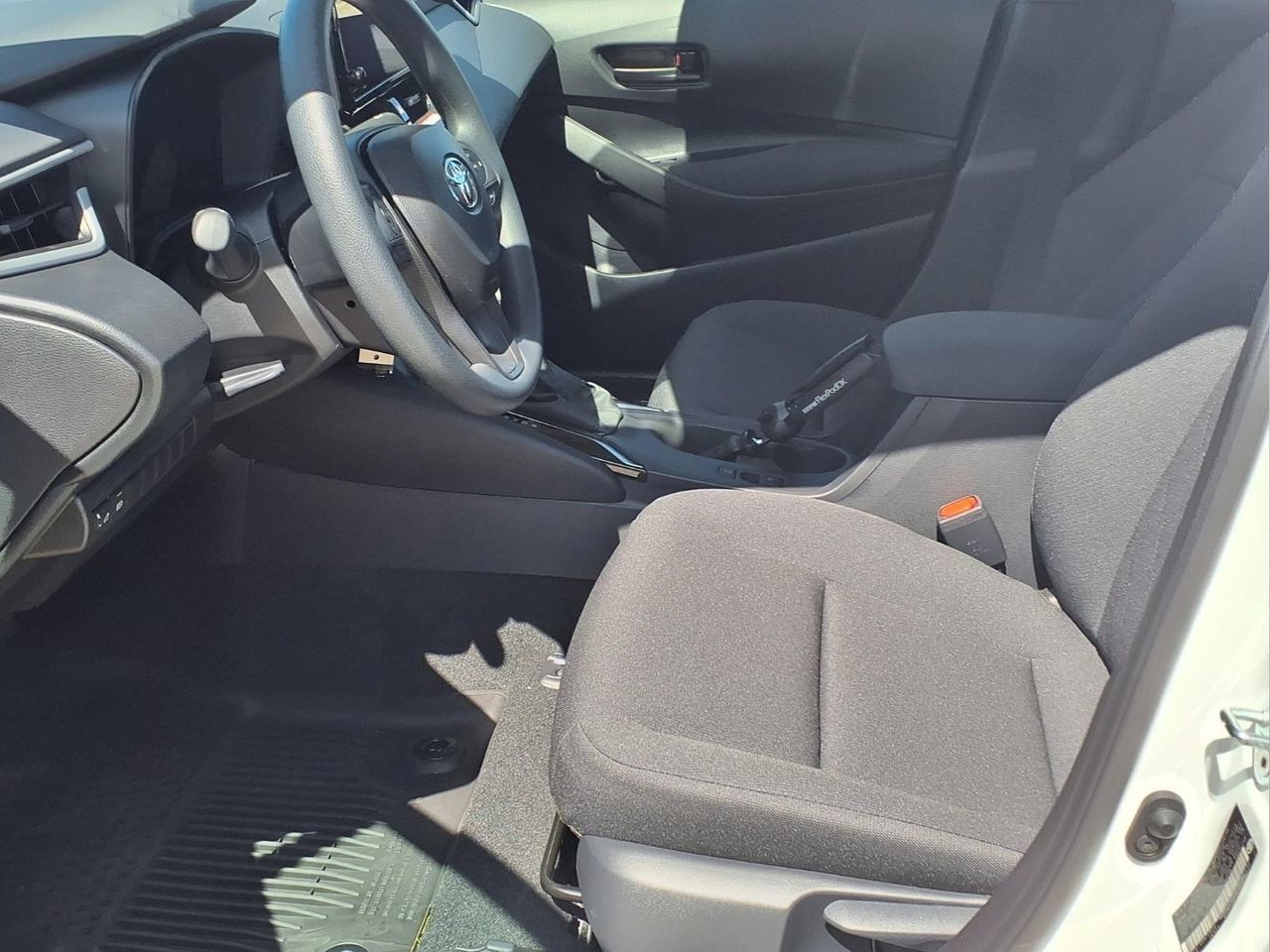 Used 2026 Toyota Corolla LE FWD image 12