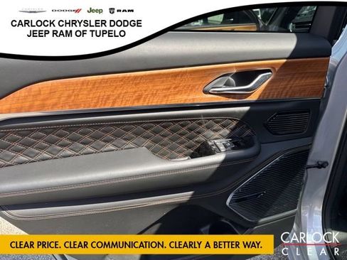 Used 2024 Jeep Grand Cherokee L Summit AWD/4WD image 30