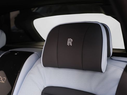 Certified 2025 Rolls-Royce Cullinan Black Badge AWD/4WD image 45