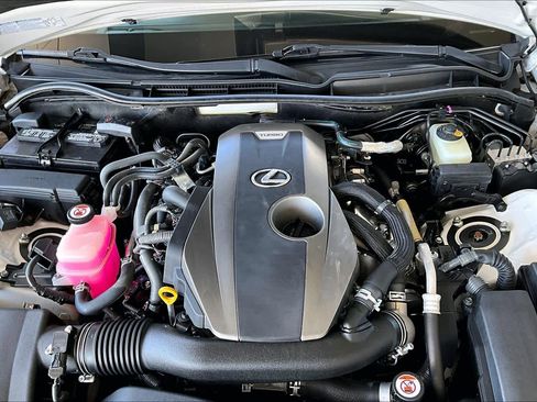 Used 2017 Lexus IS 200t w/ Premium Package RWD image 32