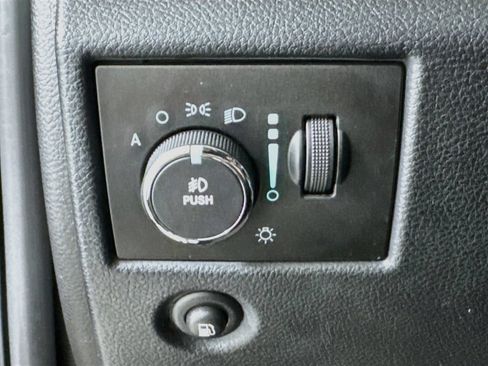 Used 2013 Jeep Grand Cherokee SRT8 w/ Trailer Tow Group IV AWD/4WD image 11