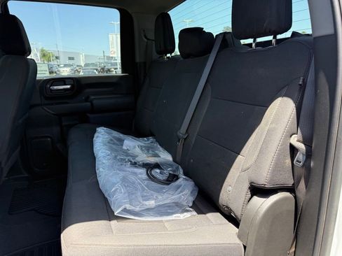Used 2025 Chevrolet Silverado 2500 Custom w/ Custom Value Package AWD/4WD image 4