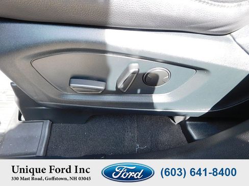 Used 2021 Ford Explorer Limited w/ Equipment Group 301A AWD/4WD image 13
