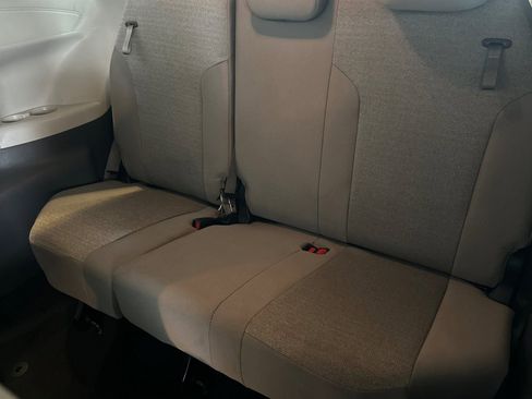 Certified 2024 Toyota Sienna LE image 15