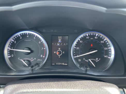 Used 2015 Toyota Highlander Limited AWD/4WD image 19