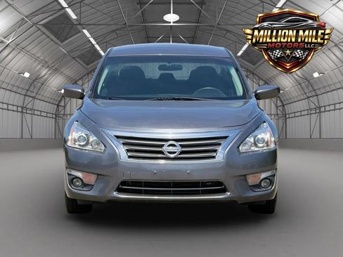 Used 2015 Nissan Altima 2.5 S w/ Special Edition Package FWD image 5