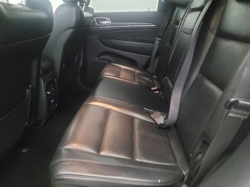 Used 2019 Jeep Grand Cherokee Limited AWD/4WD image 18