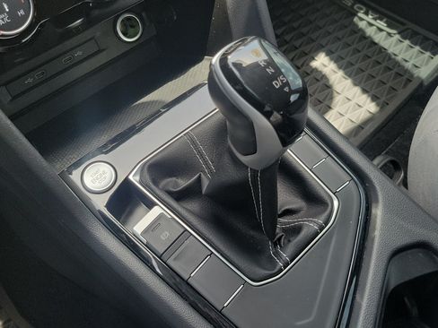 Certified 2024 Volkswagen Taos S FWD image 28