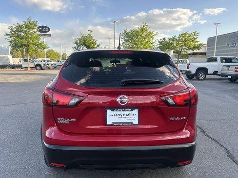 Used 2018 Nissan Rogue Sport SV w/ SV All-Weather Package image 4
