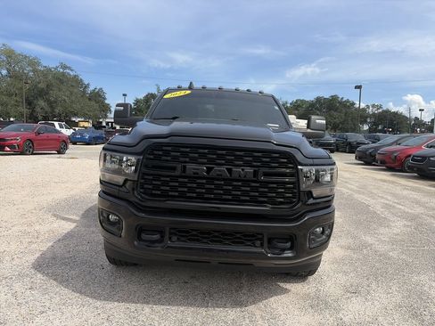 Used 2024 RAM 2500 Big Horn w/ Night Edition AWD/4WD image 9