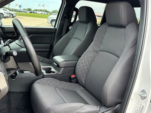 Used 2026 Toyota Tacoma SR5 AWD/4WD image 12
