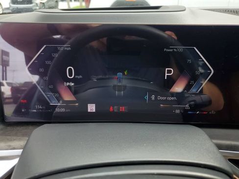 Used 2024 BMW X5 xDrive40i w/ Parking Assistance Package AWD/4WD image 29