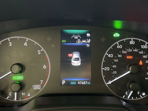 Used 2024 Toyota Corolla SE AWD/4WD image 17