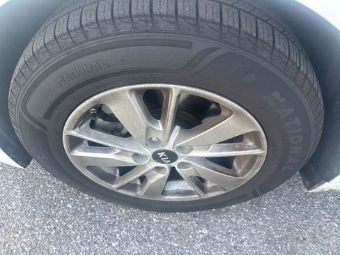 Used 2016 Kia Optima LX image 11