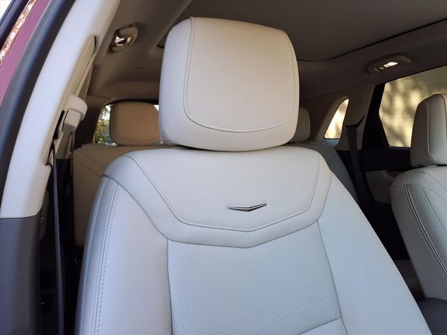 Certified 2025 Cadillac XT5 Premium Luxury FWD image 15
