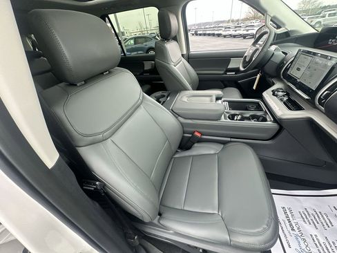 New 2026 Ford Expedition Max Active AWD/4WD image 32