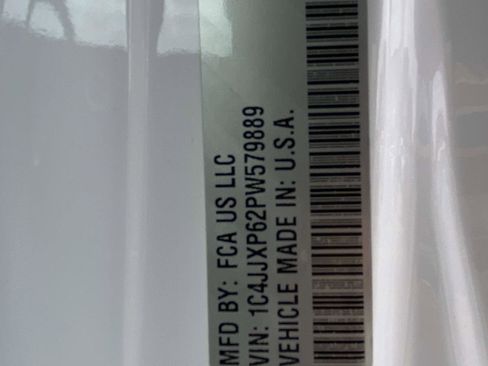 Certified 2023 Jeep Wrangler Sahara w/ Cold Weather Group image 24