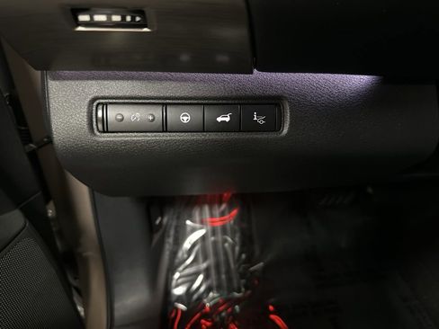 Used 2025 Nissan Pathfinder Platinum w/ Cargo Package image 36