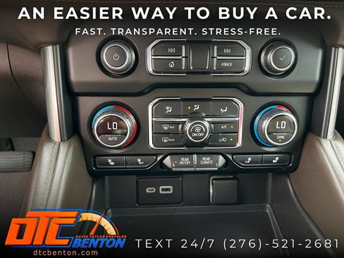 Used 2021 Chevrolet Suburban Z71 w/ Z71 Off-Road Package AWD/4WD image 22