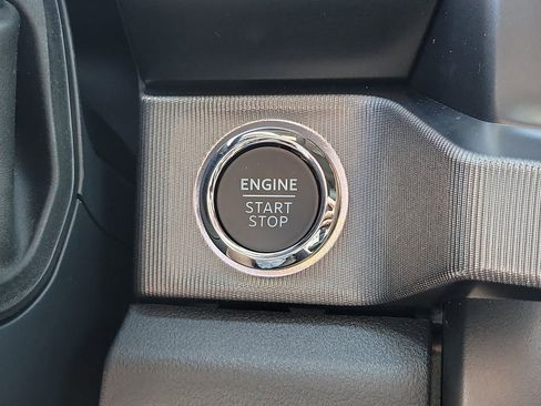 New 2025 Ford F350 Platinum w/ FX4 Off-Road Package AWD/4WD image 31