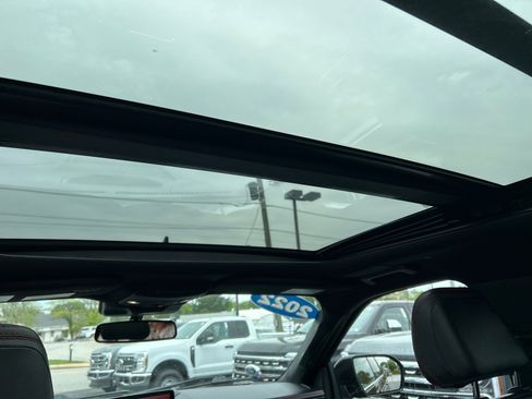 Certified 2022 Ford Expedition Limited AWD/4WD image 7