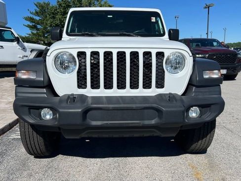 Used 2024 Jeep Wrangler Unlimited Sport AWD/4WD image 4