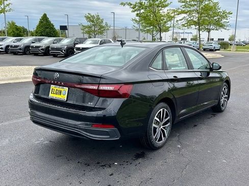 New 2025 Volkswagen Jetta SE FWD image 4