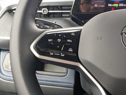 New 2025 Volkswagen ID. Buzz Pro S RWD image 27