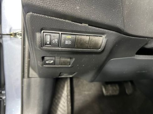 Used 2022 Toyota Corolla Cross XLE image 18