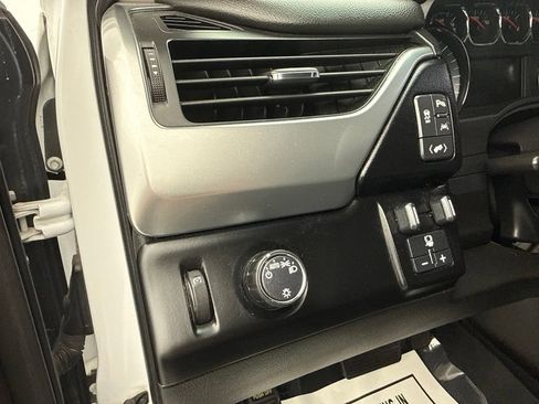 Used 2019 Chevrolet Tahoe LT w/ RST Edition RWD image 21