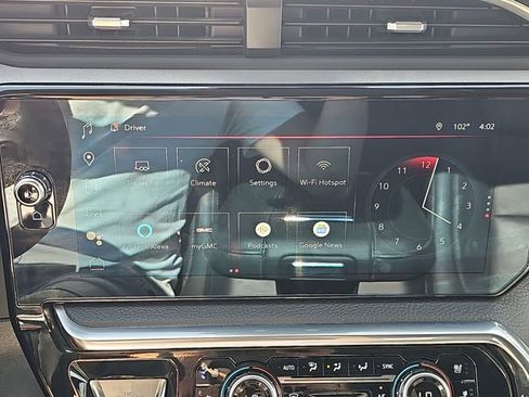 Used 2024 GMC Sierra 3500 Denali w/ Denali Reserve Package image 11