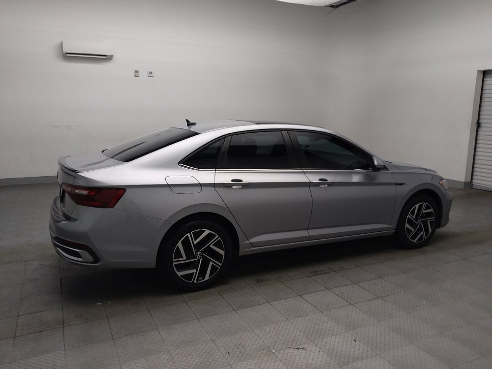 Used 2023 Volkswagen Jetta SEL FWD image 10