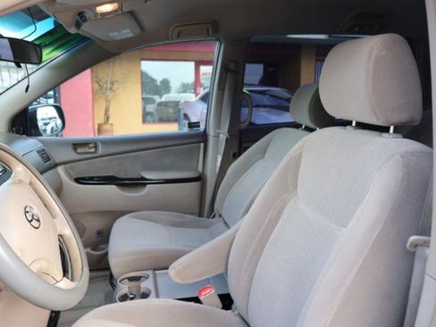 Used 2005 Toyota Sienna LE image 14