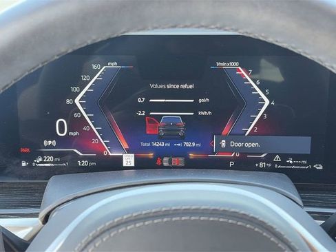 Used 2025 BMW X5 xDrive50e w/ M Sport Package image 25