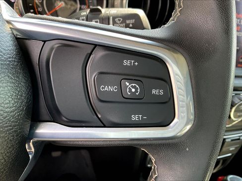Used 2023 Jeep Wrangler Unlimited Sahara AWD/4WD image 12