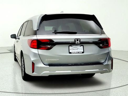 Used 2026 Honda Odyssey Touring image 6