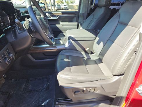 Used 2024 Chevrolet Silverado 1500 LT Trail Boss w/ Convenience Package II image 22