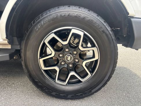 Used 2024 Ford Bronco Outer Banks AWD/4WD image 53