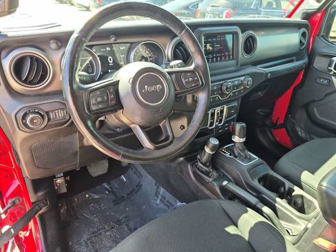 Used 2018 Jeep Wrangler Unlimited Sport S AWD/4WD image 10