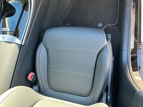 Used 2024 Mercedes-Benz C 300 Sedan image 36