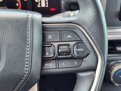 Used 2025 Toyota 4Runner SR5 RWD image 28