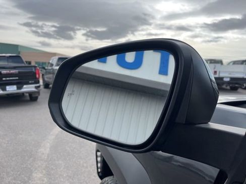 Used 2024 Toyota Tacoma TRD Off-Road image 28