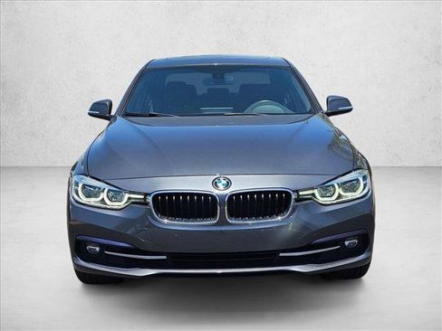 Used 2018 BMW 330i xDrive Sedan AWD/4WD image 2