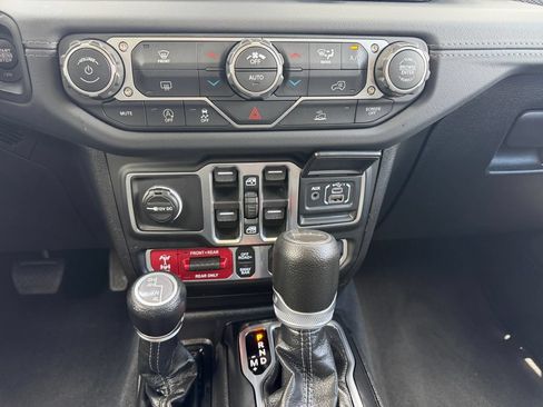 Used 2026 Jeep Gladiator Rubicon AWD/4WD image 11