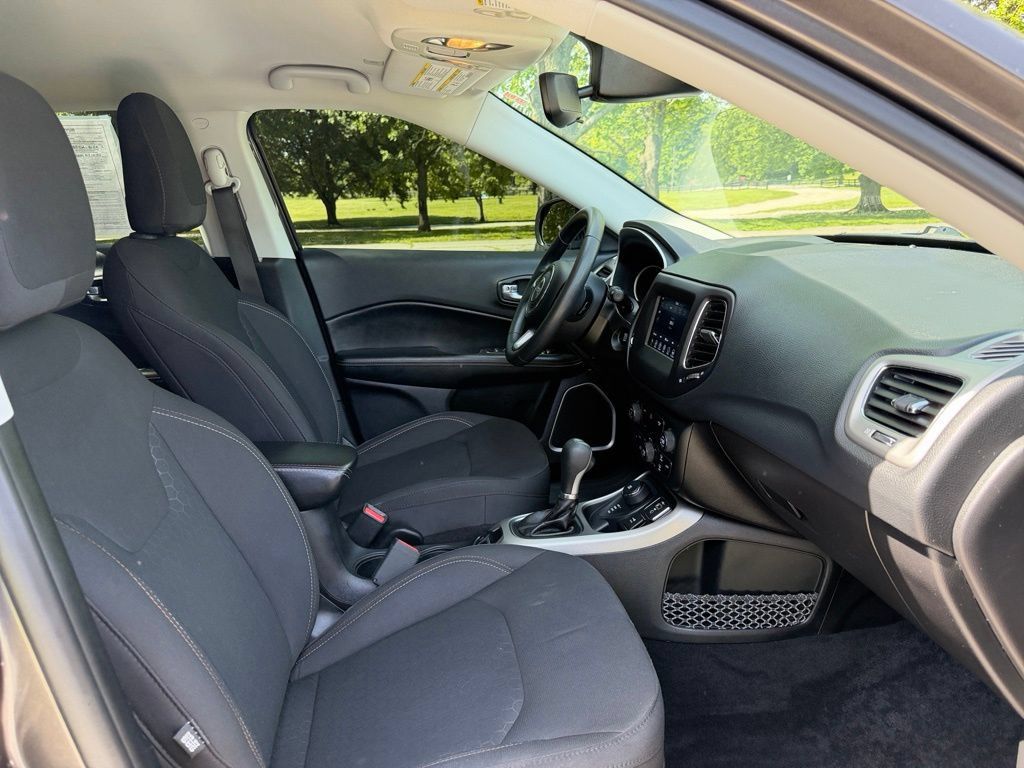 Used 2019 Jeep Compass Sport AWD/4WD image 24